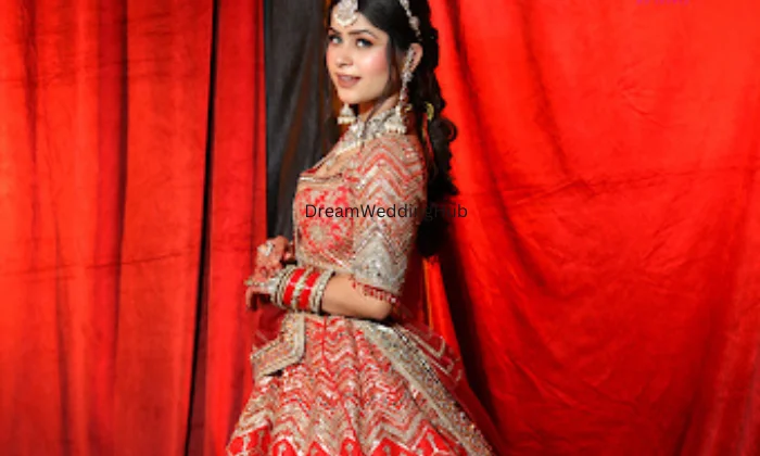 Makeup Studio By Lovely